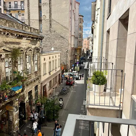 The Door * Boedapest